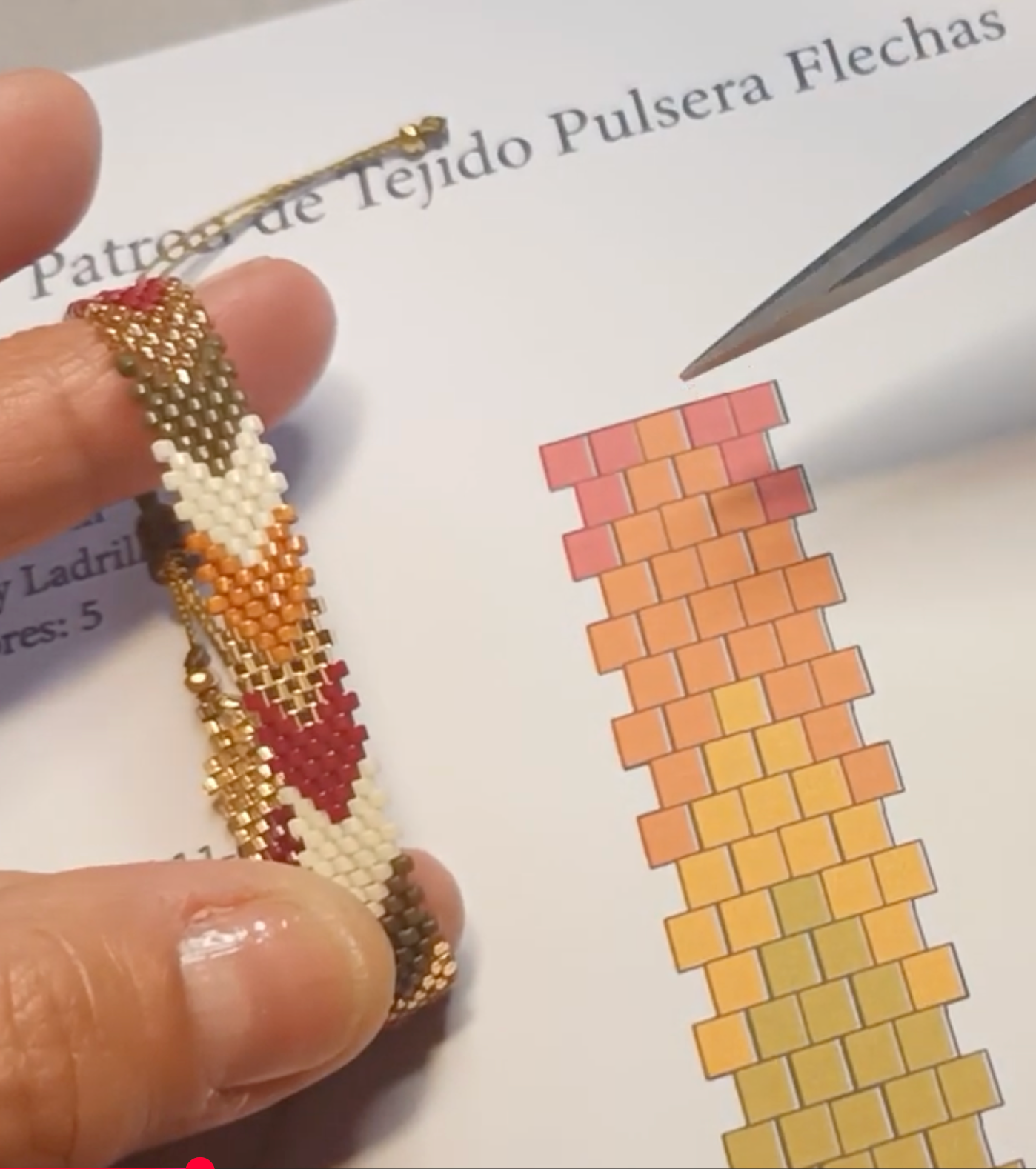Pulsera Arrow, técnica peyote vertical (No incluye materiales)